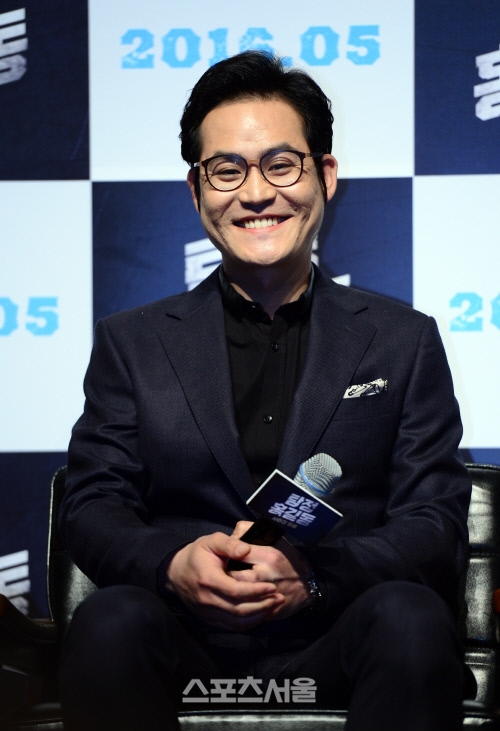 탐정 홍길동 김성균