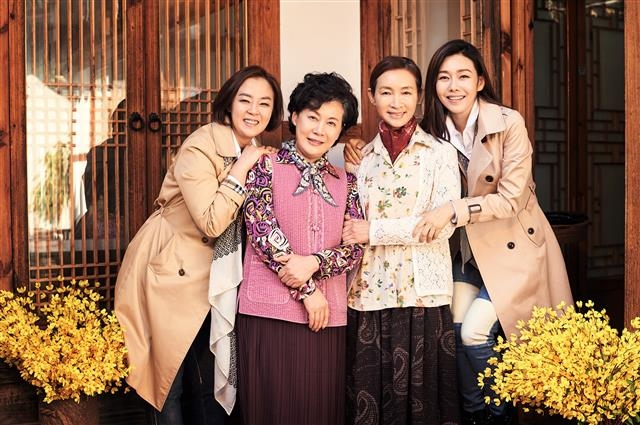 왼쪽부터 배우 이재은, 박정수, 정애리, 박탐희. 아시아브릿지컨텐츠 제공