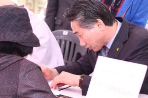 종로에서 일자리를 잡(job)아라