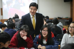 ‘동심 감동’… 강동의 실험