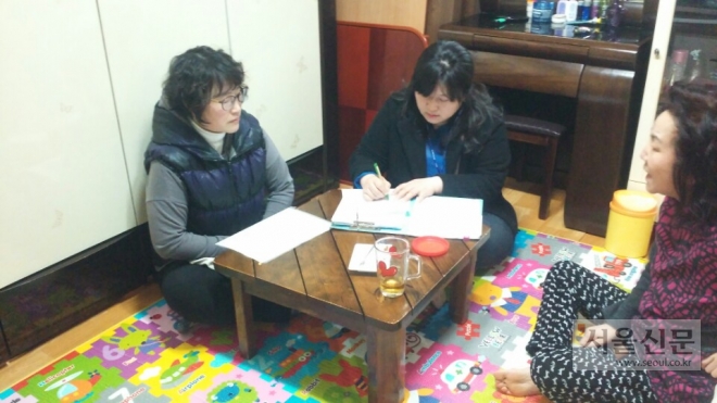서울 광진구의 가정방문 복지상담 모습. 광진구 제공 