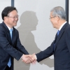 [서울포토]김종인 대표, 김부겸 당선자와 인사