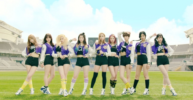 트와이스 ‘CHEER UP’ 티저 영상 캡처