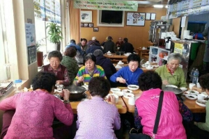 눈칫밥 없다… 자양동 식당의 ‘나눔 밥상’