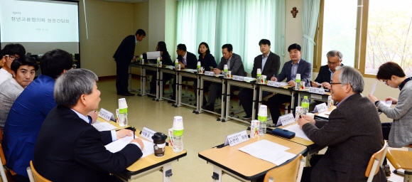 22일 서울 영등포구 돈보스코 직업전문학교에서 제 4차 청년고용협의회 현장 간담회가 열리고 있다. 2016. 4. 22. 박윤슬 기자 seul@seoul.co.kr