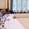 “국면 전환 ‘개각’ 없다… 지금 ‘개헌’하면 경제 어떻게 살리나”
