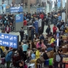 [서울포토]인천국제공항 출국수속 밟는 인파로 ‘북적’