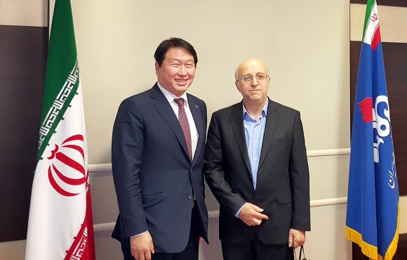 SK, 석유회사 끌어안고