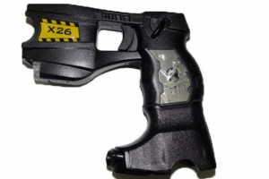 ‘구파발 총기사고’ 목격한 의경 앞에서 테이저건 겨눈 경찰