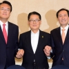 [서울포토] 3당 원내대표 ‘손에 손잡고’