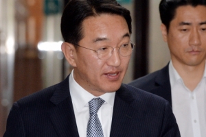 현기환, “이 회장 도피 협조한 사실 없다”