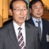 [서울포토] 춘추관 떠나는 이원종 신임 靑 비서실장