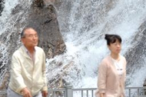 더위 질렸다면 용마폭포… 도전 원한다면 클라이밍… 마음 지쳤다면 사색의 길