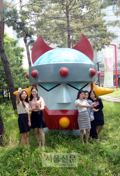 도심에 나타난 ‘로보트 태권V’