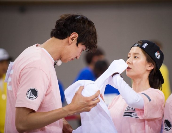 런닝맨 송지효 이광수. 사진=’런닝맨’ 공식 인스타그램