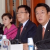 [서울포토] 정진석 대표, 원내대표단 회의 모두발언