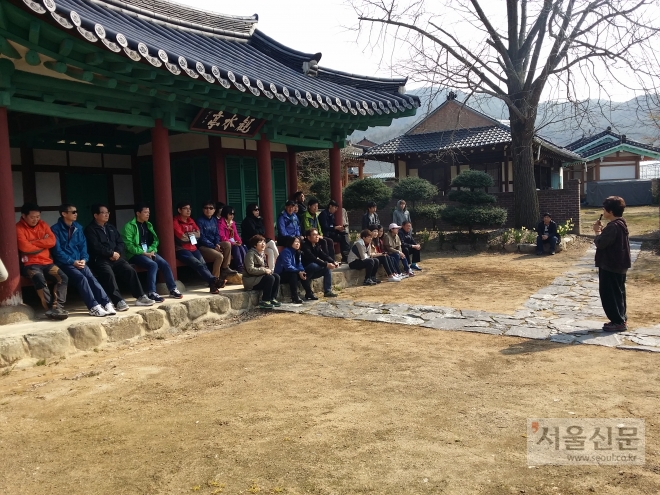 지난해 경기 남양주시 다산 정약용 선생 유적지에서 진행된 서울 광진구청의 ‘청렴문화 체험교육’. 광진구 제공 
