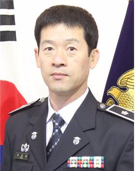 석길영 안양교도소 교위