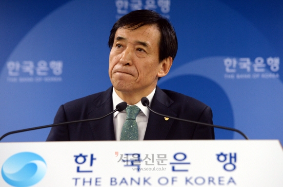이주열 한국은행 총재 ‘굳게 다문 입’