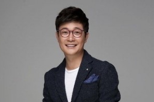 “부스터샷 완료” 김성주, 자가검사 양성…방송가 오미크론 비상