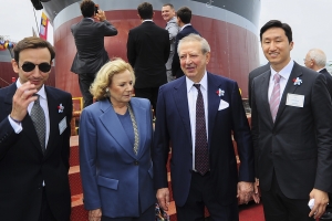 현대중 첫 고객 리바노스 회장 원유운반선 명명식 참석