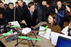 [서울형 도시재생 세운상가의 반격] 1인 청년 기업·수십년 제조업 장인 공존 세운상가로