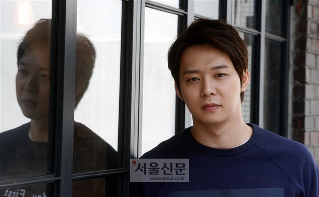 성폭행 혐의로 현재 경찰 수사를 받고 있는 가수 겸 배우 박유천