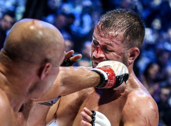 ‘불혹의 파이터’ 표도르, UFC 준비 돌입…파비오 말도나도에 판정승