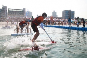 [우리동네 흥겨운 축제] 내가 만든 배 타고 질주… 늘 가던 울산 바다가 아니다
