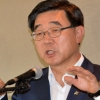 [서울포토] 브리핑 하는 이기권 고용노동부 장관