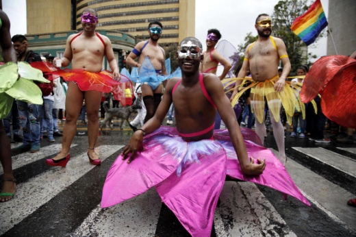 [포토] 게이 퍼레이드 ‘오늘을 즐겨요’