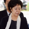 [서울포토] 법원 들어서는 신영자 롯데장학재단 이사장