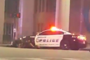 페이스북에 생중계된 댈러스 총격 순간 영상