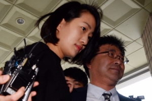 ‘국민의당 리베이트 의혹’ 김수민 영장심사 출석…“법정에서 밝히겠다”