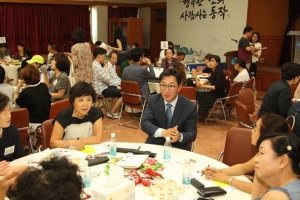 원탁의 주민들, 동작의 미래 위해 ‘거침없이 톡’