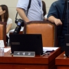 [서울포토] 국회 국방위원회에서 비워진 서영교 의원의 자리