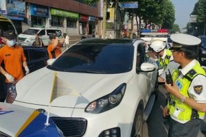 출근길 음주상태로 운전하다 잠든 30대 남성