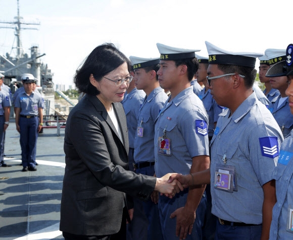 대만, 남중국해 타이핑다오로 해군함정 급파