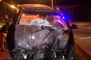 美 ‘포켓몬 고’ 때문에 첫 대형충돌사고…차 앞부분 심하게 파손