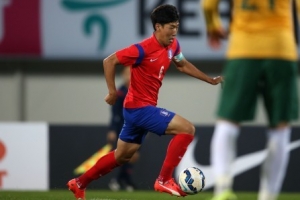 [올림픽] 축구대표팀, 송주훈 공백에 김민태 대체 발탁…J리거 수혈