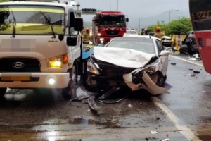 “제2의 봉평터널 사고는 없다” 경찰, 대형 차량 법규 위반 집중단속