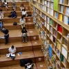 [서울포토] ‘폭염을 피해 도서관으로 향한 발걸음’