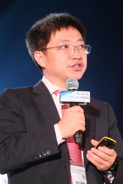 켈빈 딩 한국화웨이 대표가 28일 전경련 CEO 하계포럼에서 강연하고 있다. 전국경제인연합회 제공