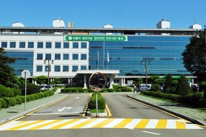 경기교육청 중금속 논란 우레탄트랙, 흙과 잔디 등으로 교체