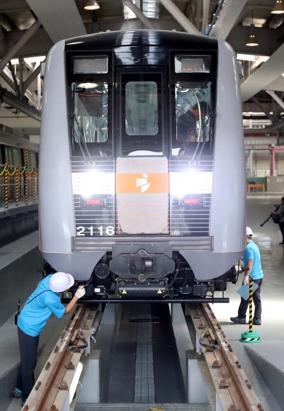 개통 닷새… 또 고장난 인천 지하철 2호선