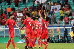[리우 올림픽 축구] 한국 피지 상대로 8-0 대승…후반에만 7골 ‘C조 선두’