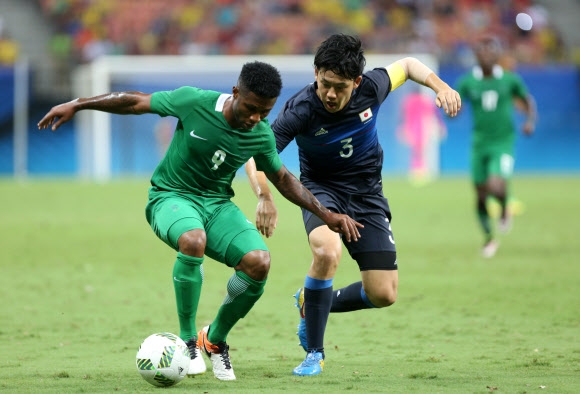 일본, 나이지리아에 4-5 패
