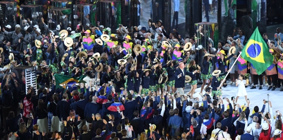 2016 리우 올림픽 개막식, 마지막으로 브라질 선수단 입장