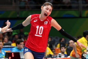 여자배구 한일전 승리 이끈 김연경 연봉은? “현존하는 최고의 선수”