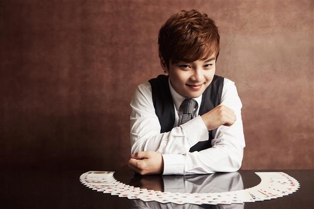 최현우는 “공연 속 이야기들이 하나로 묶이면서 마법 같은 순간이 연출된다”며 “모든 장면을 꼼꼼하게 보시면 공연이 더 재밌을 것”이라고 말했다. 클립서비스 제공